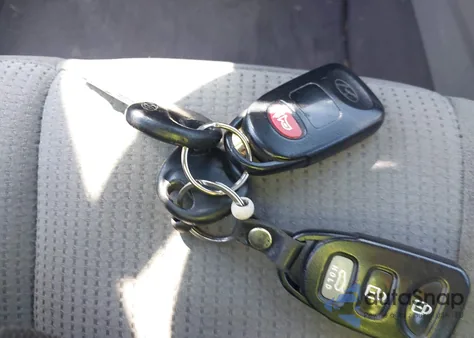 2009 Hyundai Sonata Gls from USA, damaged, VIN 5NPET46C59H551479